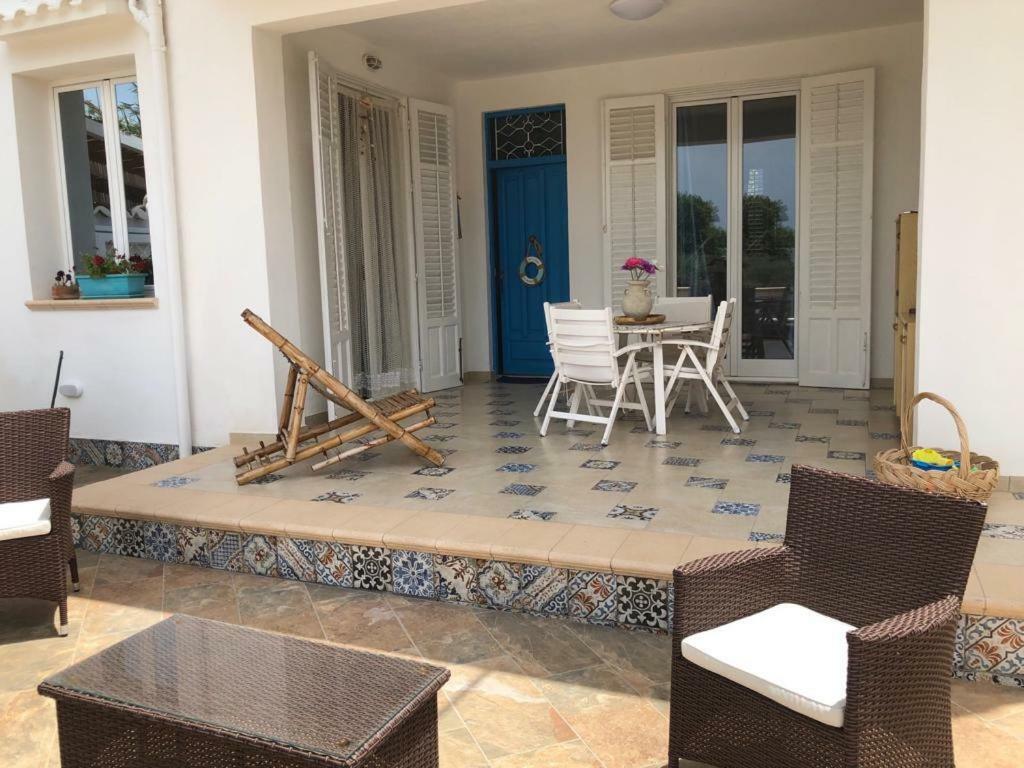 הוילה טראפטו Cala Marina Holidays מראה חיצוני תמונה